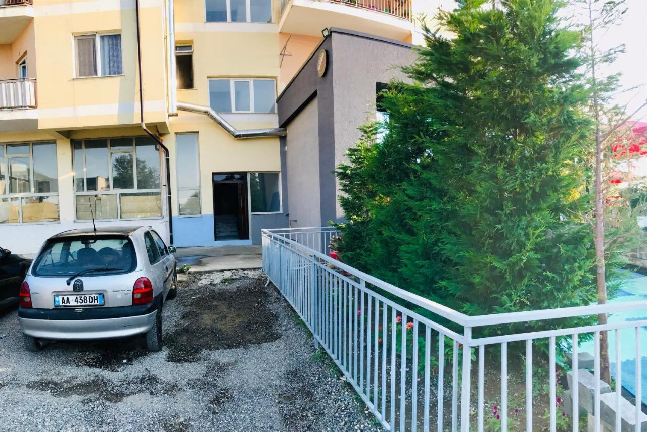 Cappuccino Apartment Lezhë Екстериор снимка