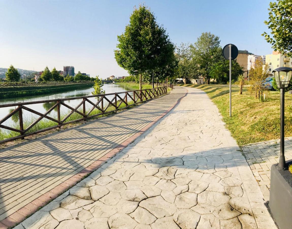 Cappuccino Apartment Lezhë Екстериор снимка